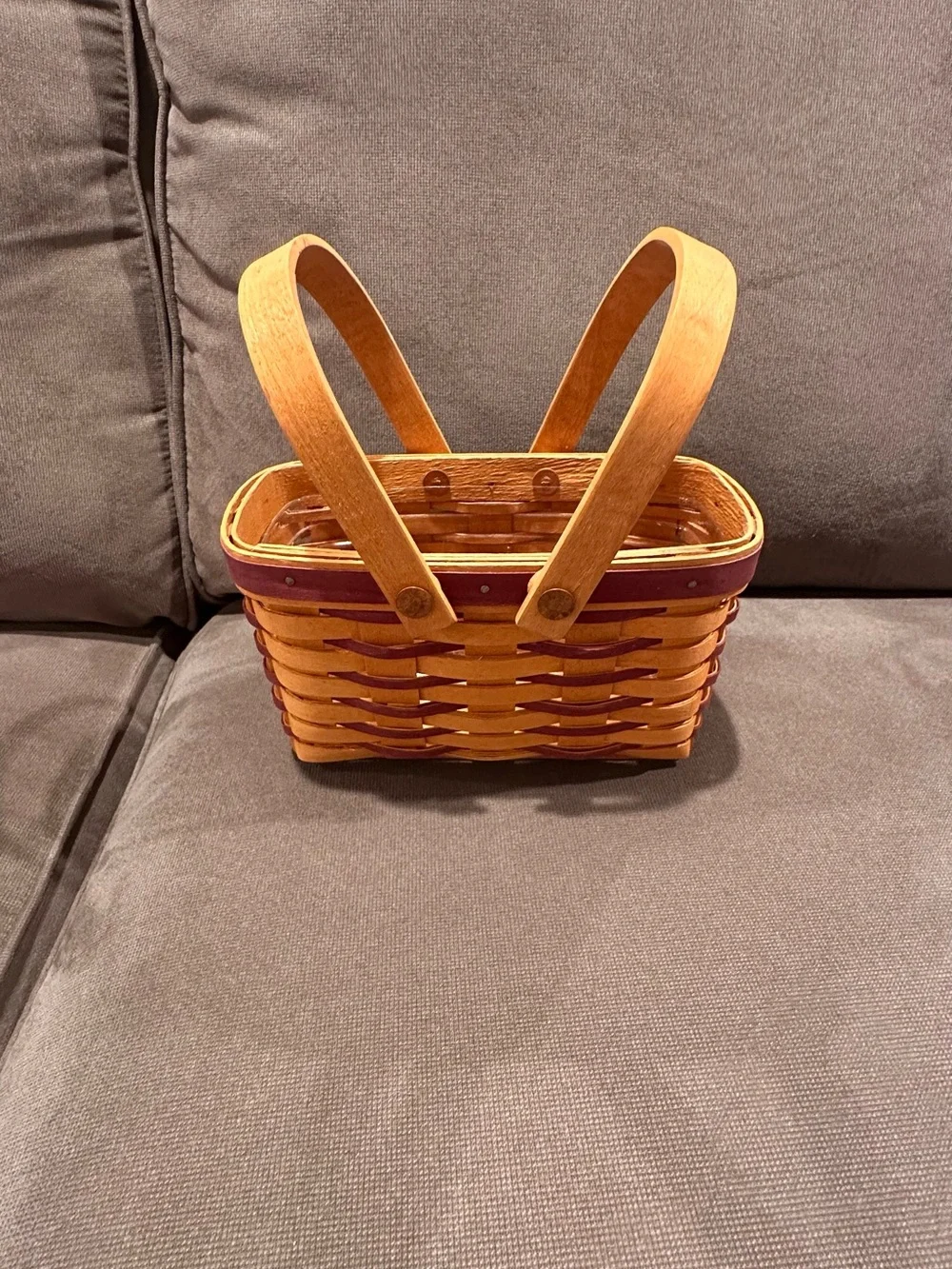 Longaberger 1998 Picture Perfect Sweetheart Basket.